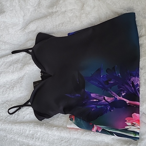 Bebe Black Floral Print Deep V Scuba Dress - Picture 6 of 10